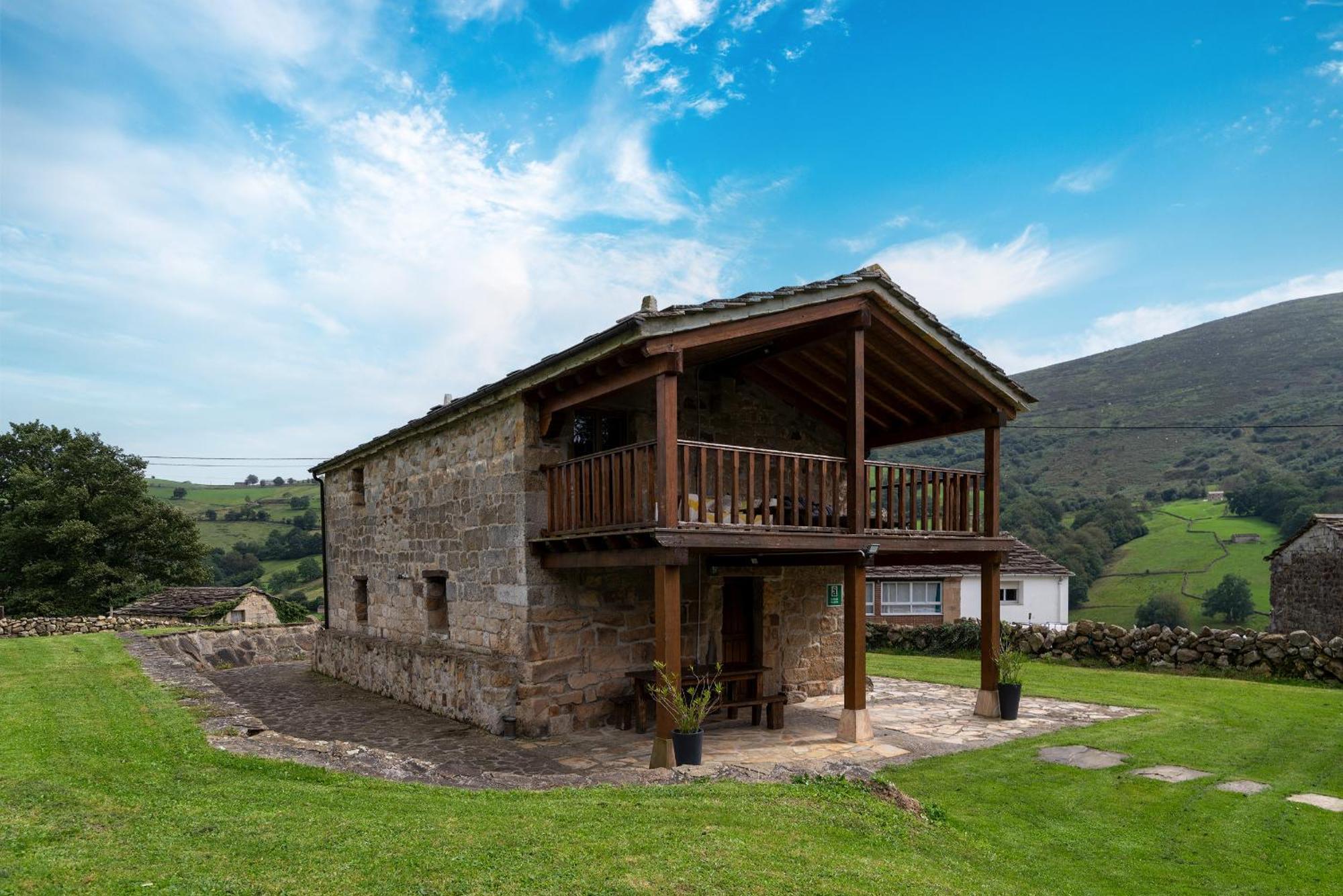 Cabana Pasiega Las Suertes San Pedro Del Romeral Buitenkant foto